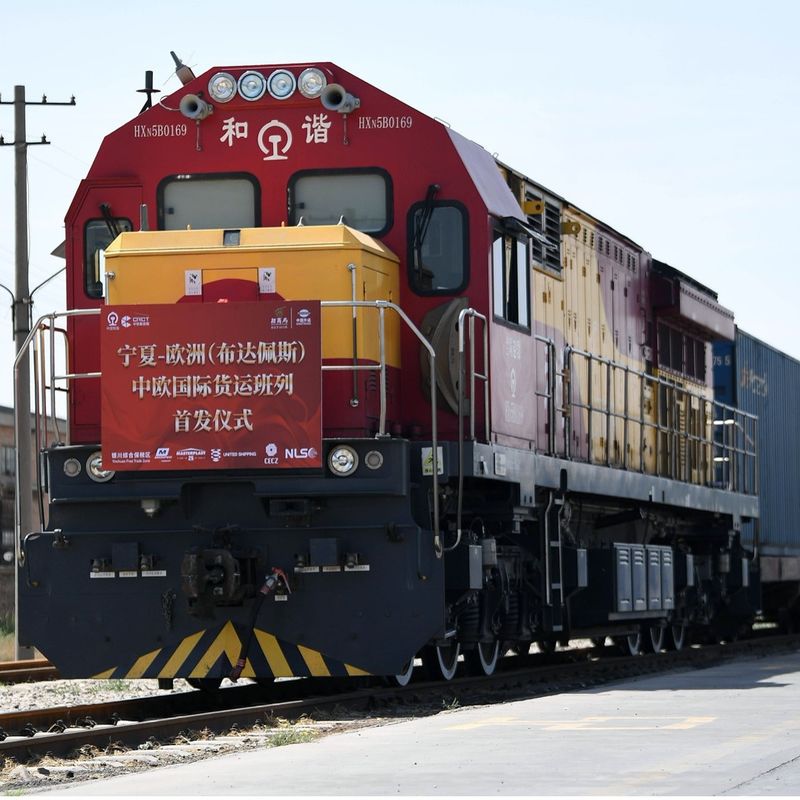 Transport ferroviaire porte-à-porte disponible de commissionnaire de transport d'expéditeur d'expédition internationale de l'air DDP de Chine vers la Suède