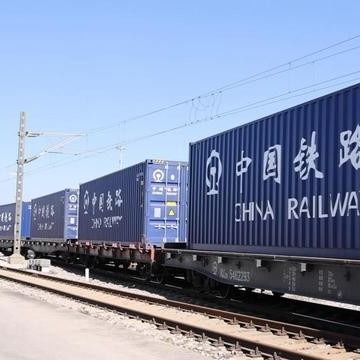 Train embarquant la ligne ferroviaire de Chine au fret ferroviaire international exprès de l'itinéraire FCL de l'Europe ou de LCL